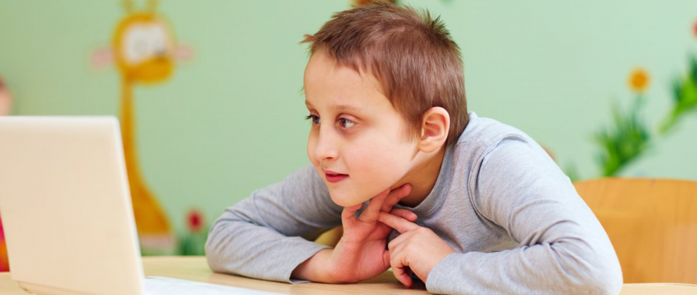 No momento, você está visualizando Criando um Ambiente de Apoio para Crianças com Autismo: Dicas Essenciais